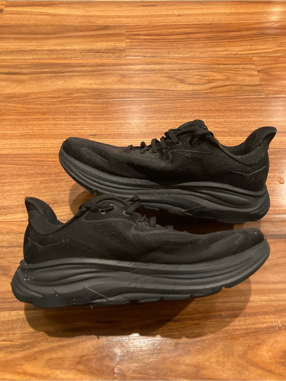 Hoka One One Clifton 10 Wide Triple Black Men's 9.5 2E Running Shoes 1162032